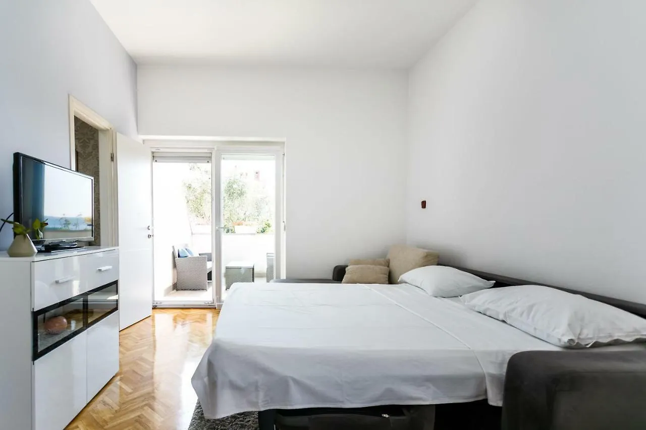 Apartments Mate Balote 54 Krk Island