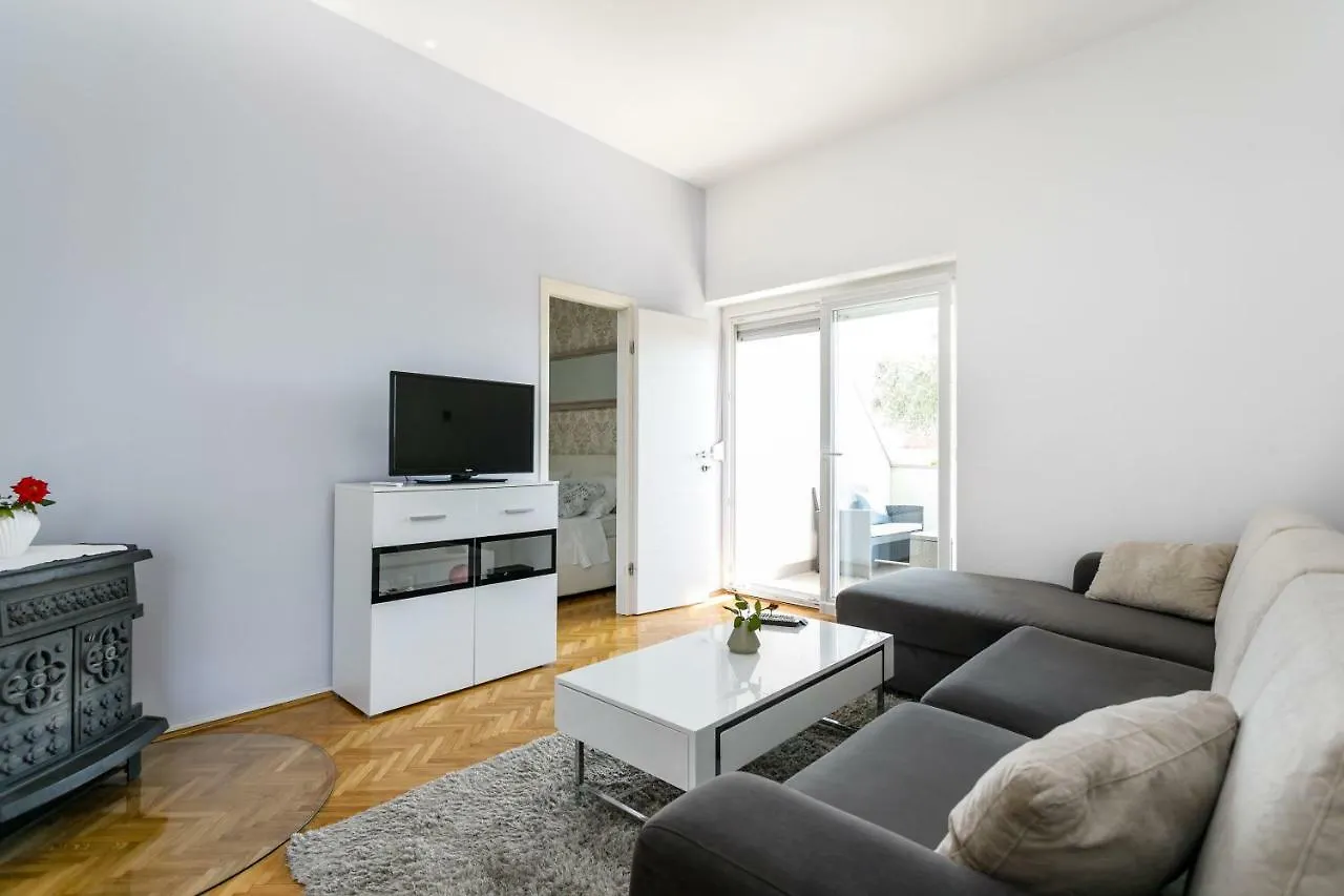 Apartments Mate Balote 54 Krk Island 0*, Krk Town Croatia